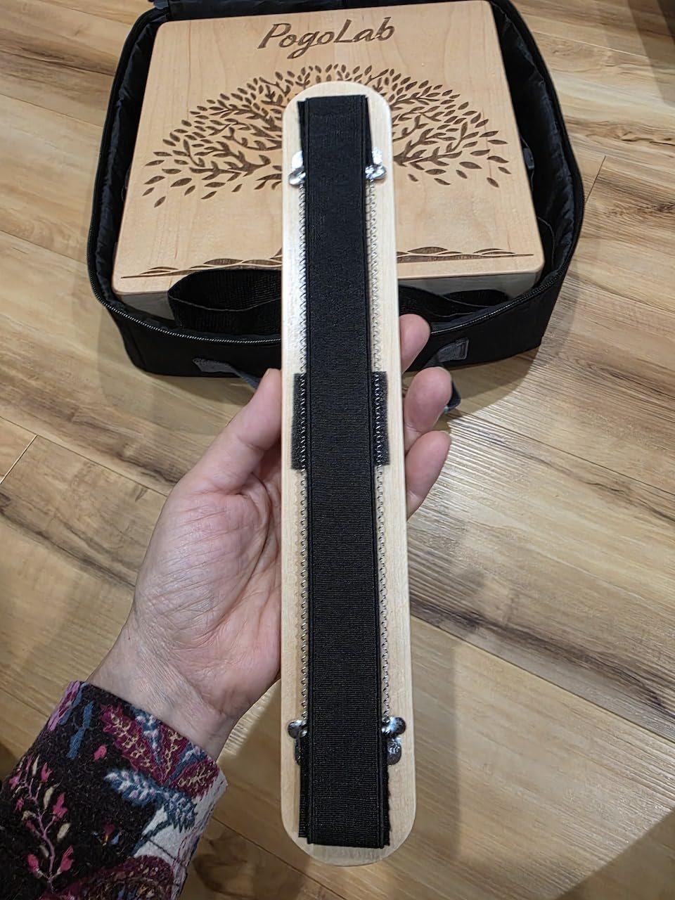 Portable Cajon, Multi-Tone Travel Drum Box with Storage Bag & Detachable Snare Drum Strap, Exquisite Carved Patterns, Beautiful Percussion Instrument Gift customer photo 1