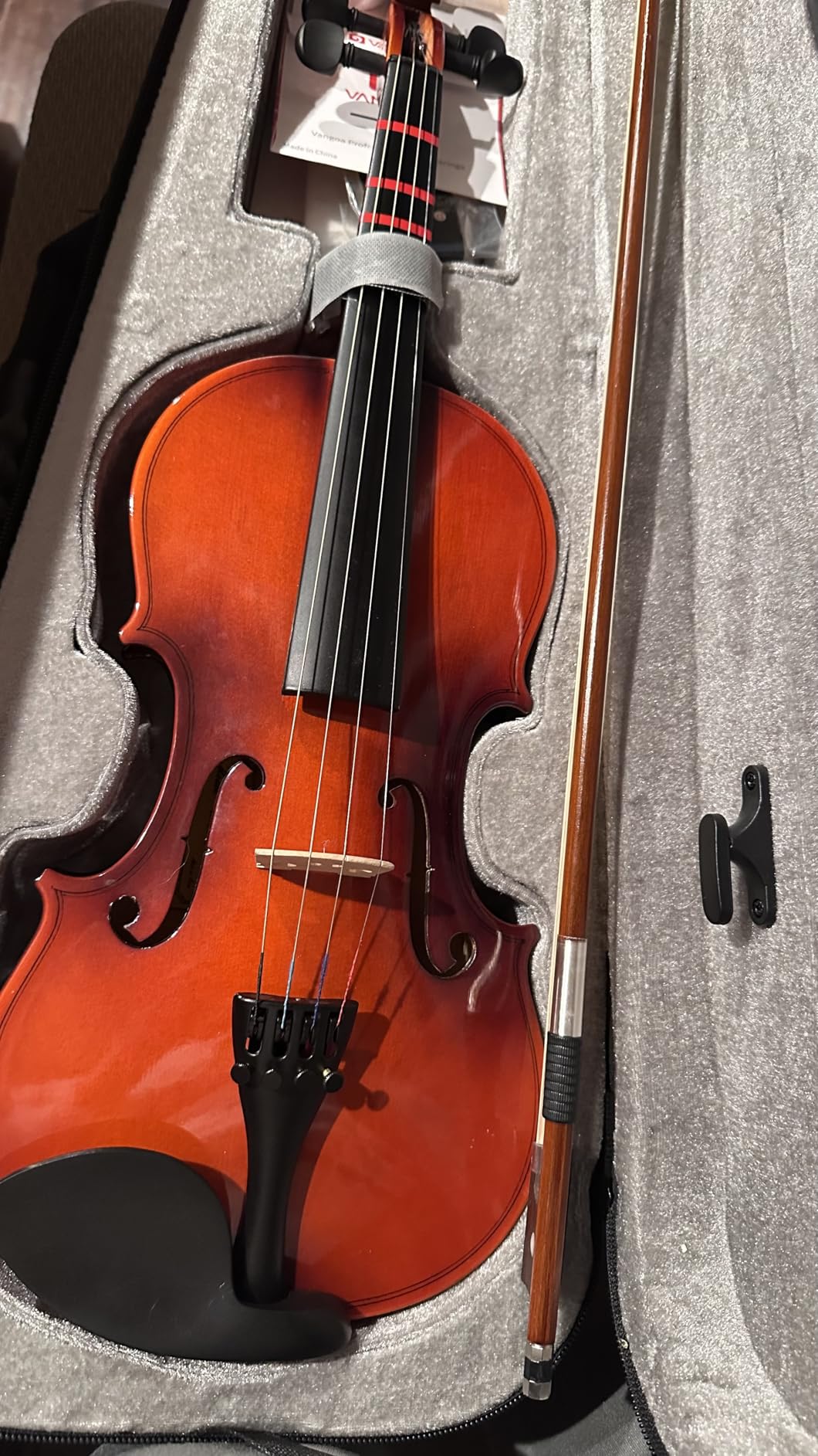 Vangoa 1/4 Kids Violin Set for Beginner Children Student Quarter Size Acoustic Violin Starter Kit with Case, Rosin, Bow, Strings, Mute, Fingerboard Stickers, Natural customer photo 1