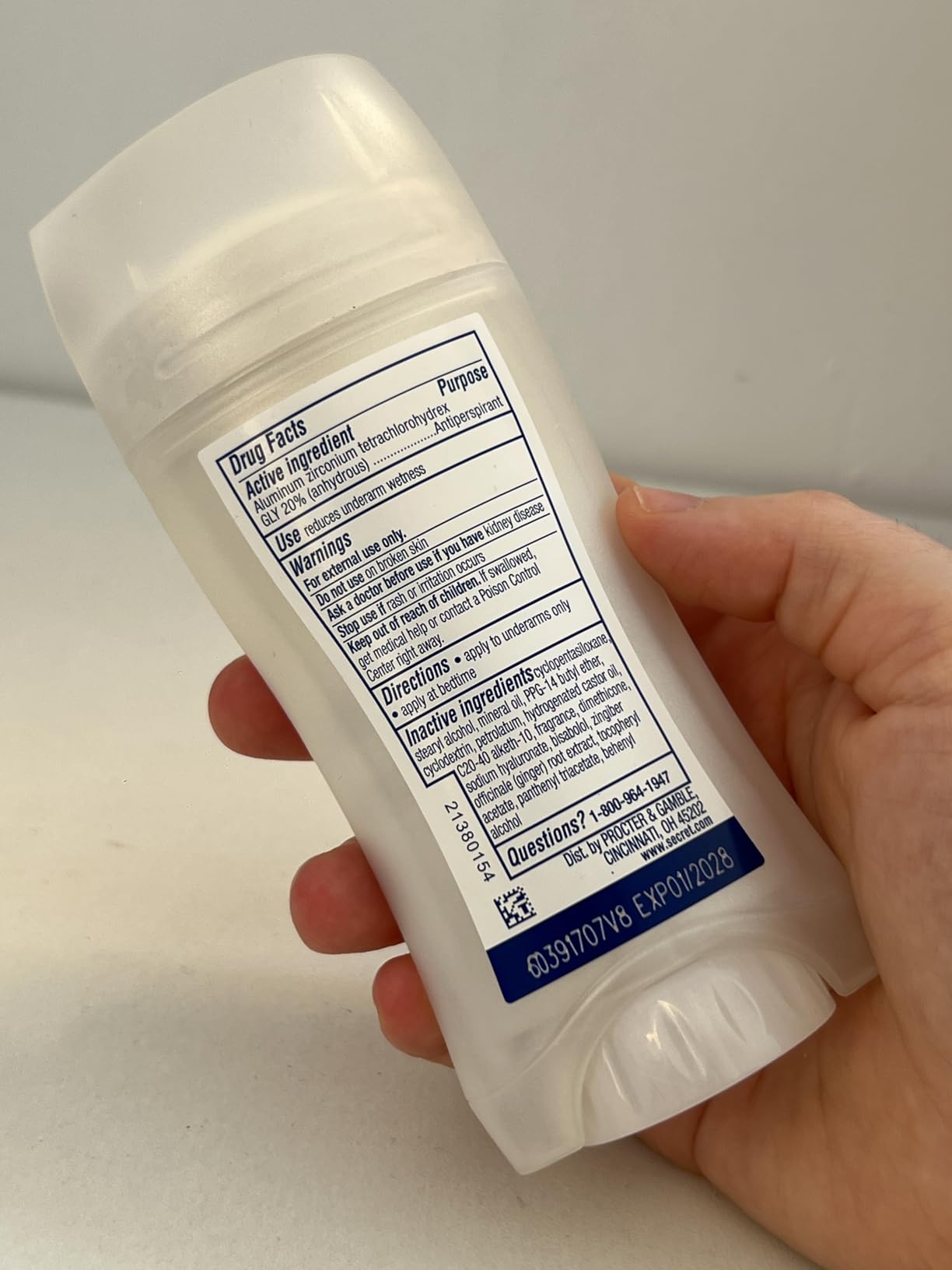 Secret Clinical Strength 100HR Sweat & Odor, Completely Clean Invisible Solid Antiperspirant Deodorant for Women, 3X Stress Protection with Hyaluronic Acid, PH Balanced, 2.6 oz customer photo 2