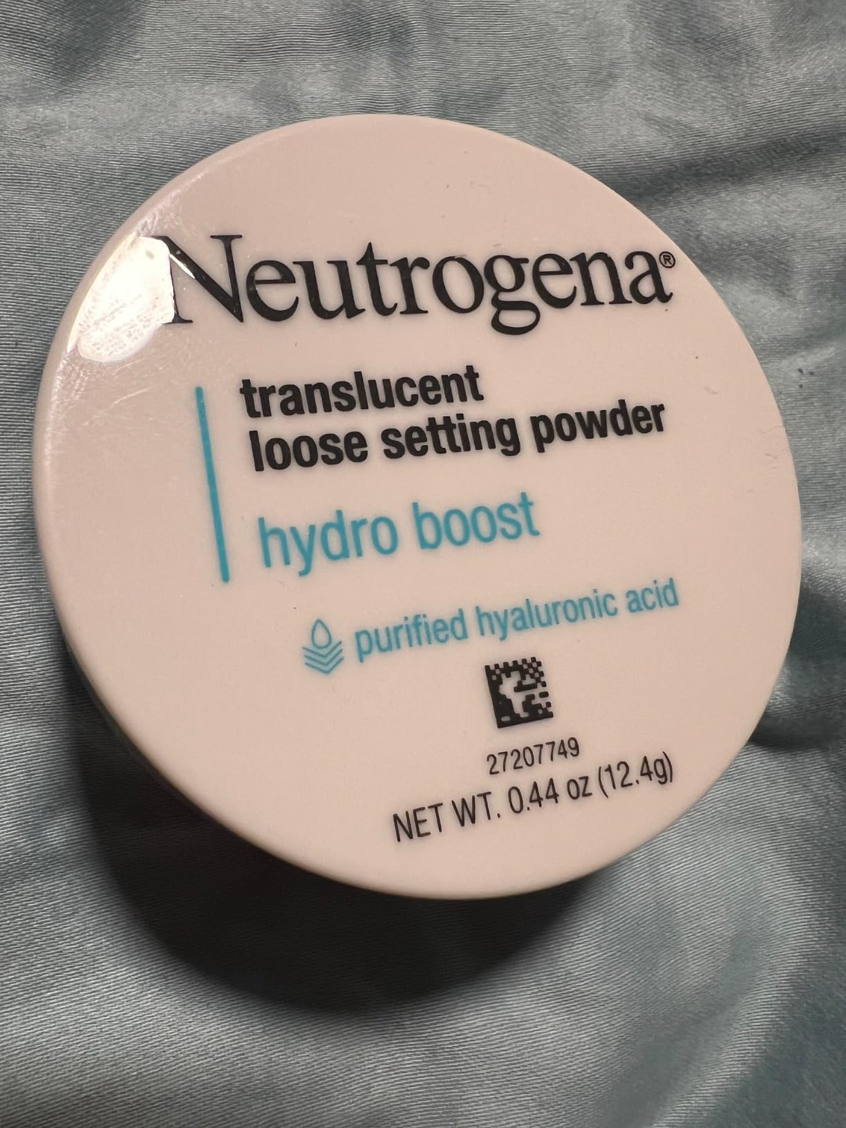 Neutrogena Hydro Boost Translucent Loose Setting Powder customer photo 2