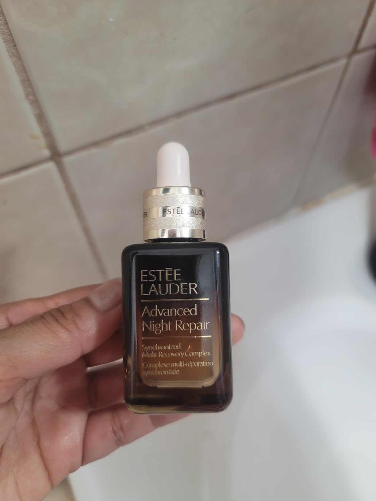 Estee Lauder Advanced Night Repair Face Serum Synchronized Multi-Recovery Complex with Hyaluronic Acid & Peptides | Anti Aging & Hydrating Serum customer photo 2