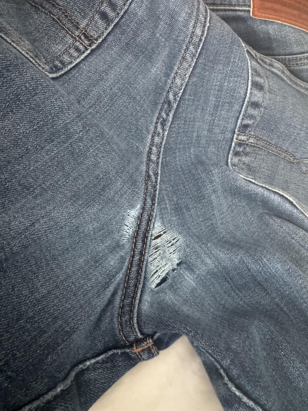 Lucky Brand Men's 110 Slim Coolmax Stretch Jean customer photo 2