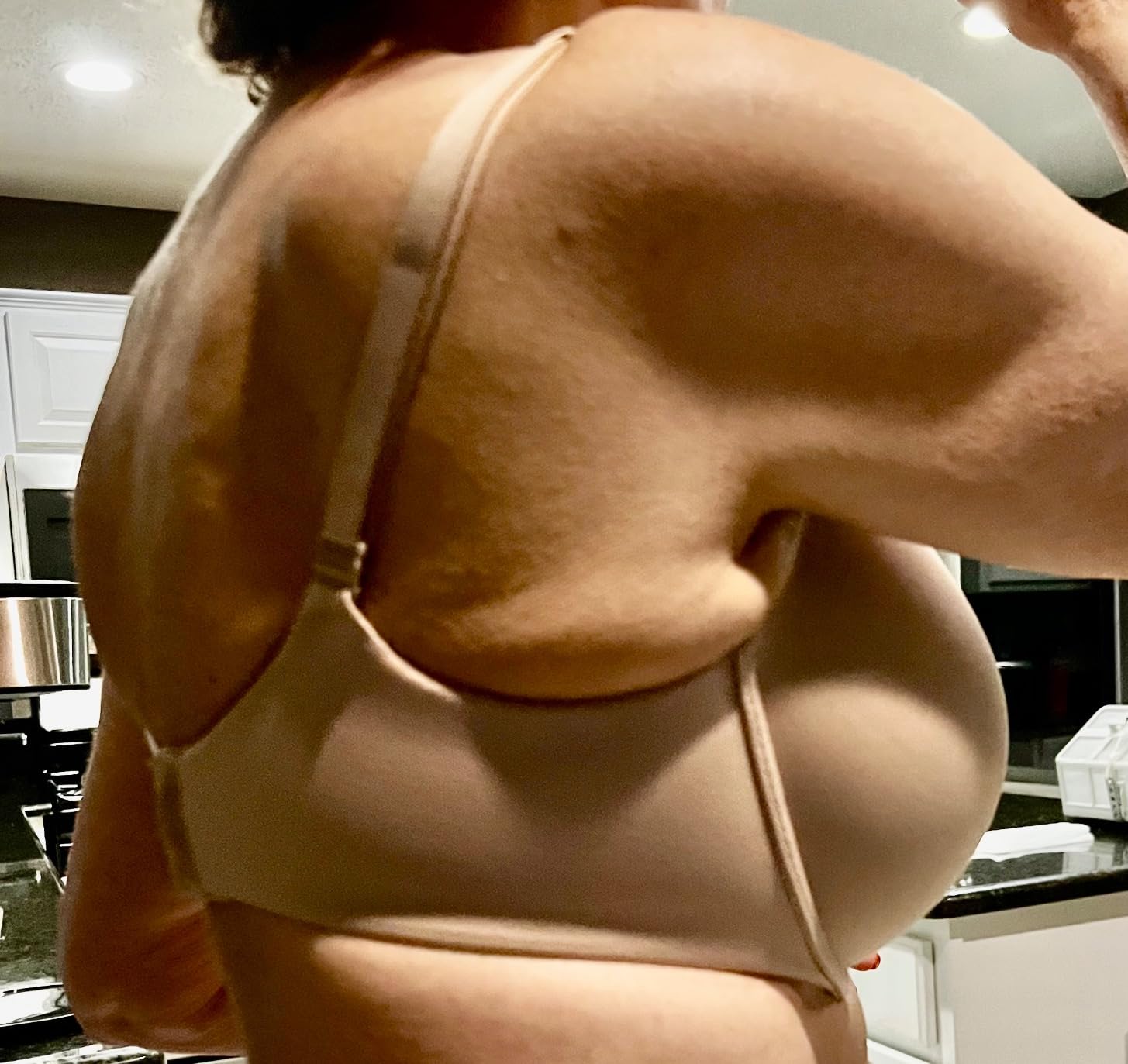 Victoria's Secret Women's Body By Victoria Full Coverage Lightly Lined T-Shirt Bra, Bras for Women (32B-40DDD) customer photo 1