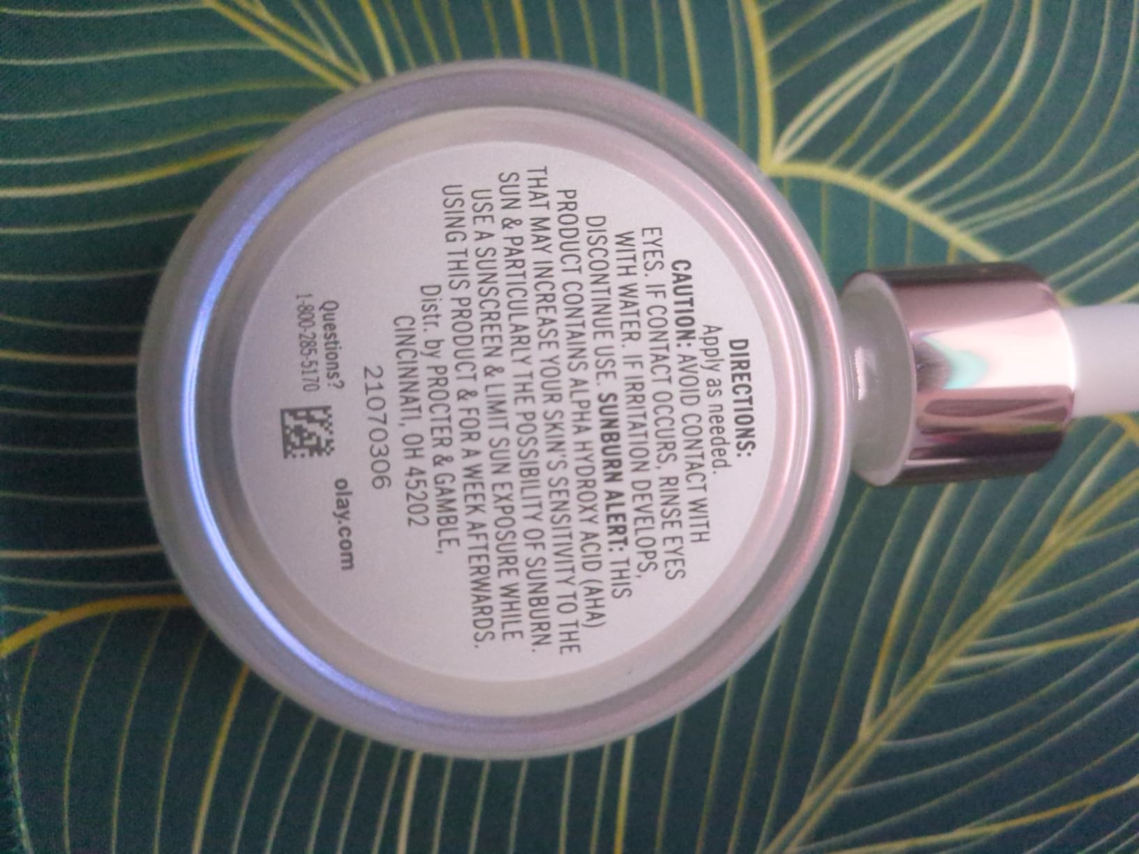 Olay Super Serum - Glow Serum for Face - Activated Niacinamide, Vitamin C & E, Collagen Peptide, AHA - 5-in-1 Benefits - Brightens, Hydrates, Smooths, Firms, Evens Tone, Proactive Anti-Aging, 1.0 Oz customer photo 2