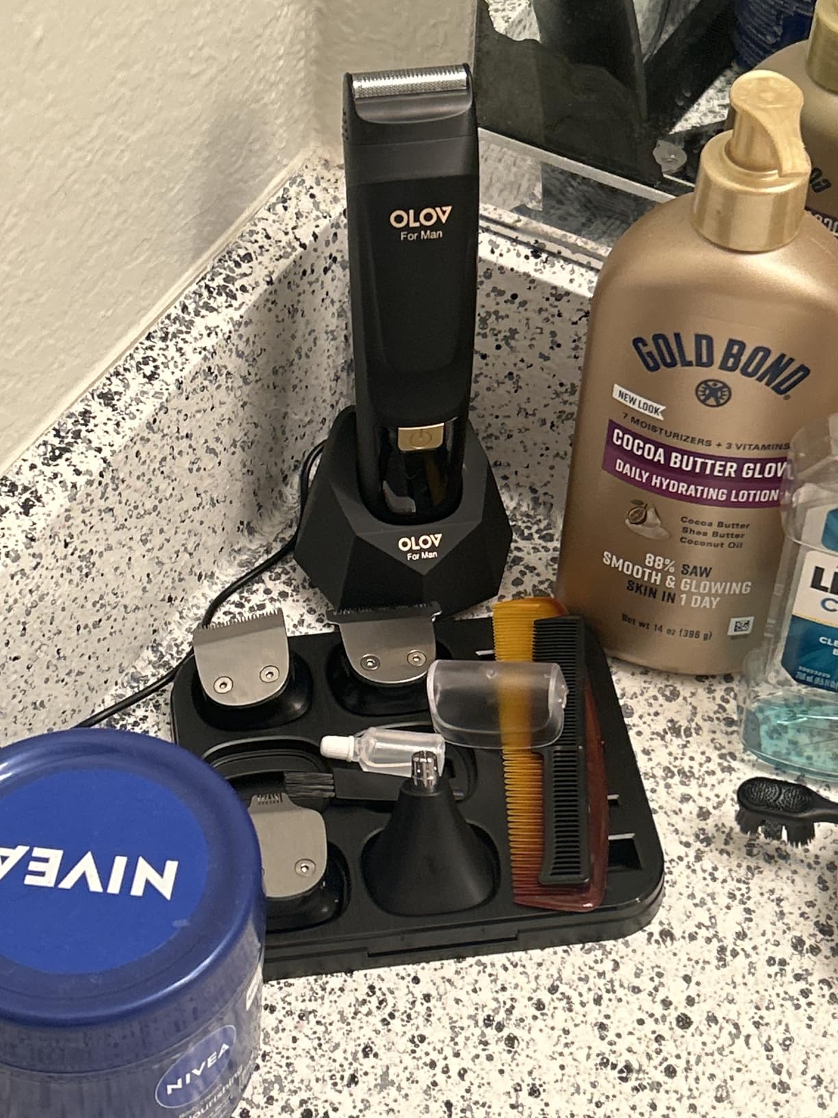 OLOV For Man Beard Trimmer, 21 Piece All-in-One Mens Grooming Kit and Hair Clipper, Nose, Ear,Body and Face, Electric Razor with USB Recharge Dock customer photo 2