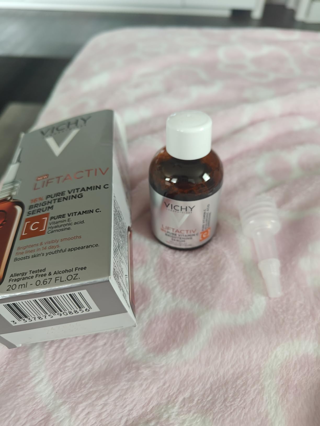 Vichy LiftActiv Vitamin C Serum For Face, Brightening Serum With Pure Vitamin C + Hyaluronic Acid + Vitamin E, Reduces Fine Lines, Smooths Skin Texture, Improves Radiance, Anti Aging customer photo 1