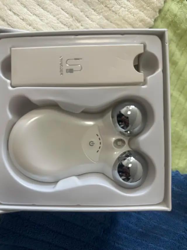 Microcurrent Facial Device, Latest Red Light Technology, Enhances The Ability to Lift The Face and Tighten The Skin, Facial Wrinkle Equipment, Smart Photon Micro-Current Device, Model: EP-300 customer photo 2