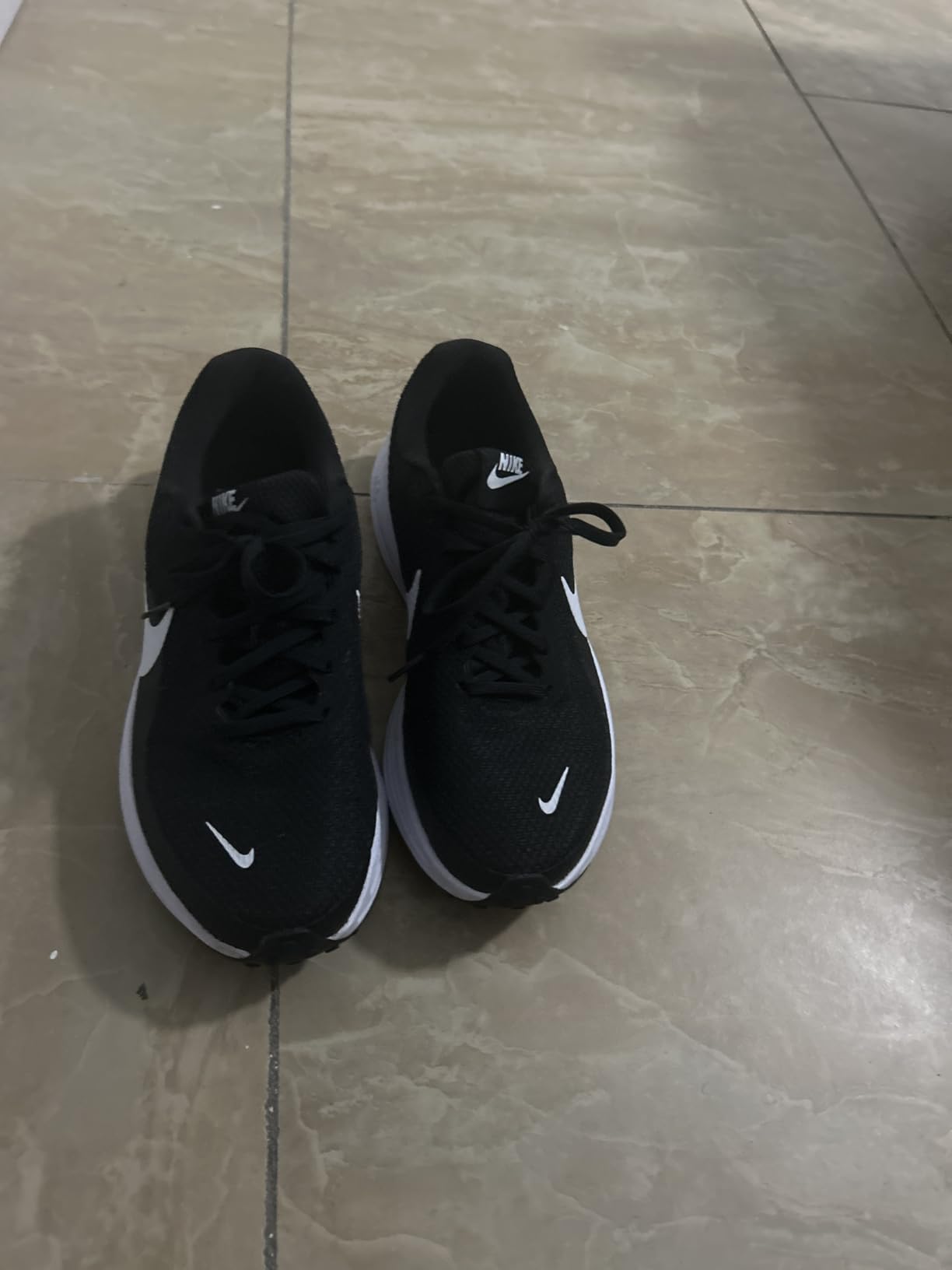 Nike Men's Revolution 8 Road Running Shoes customer photo 1