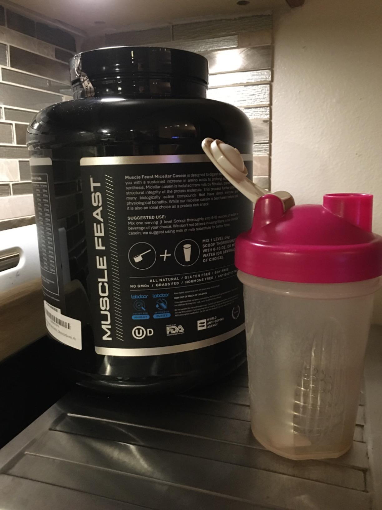 Muscle Feast Grass Fed Micellar Casein Protein Powder, Unflavored (4lb) | Pasture Raised & Hormone Free, Slow Digesting Casein Protein - Supports Overnight Muscle Recovery, Non-GMO Protein Powder customer photo 1