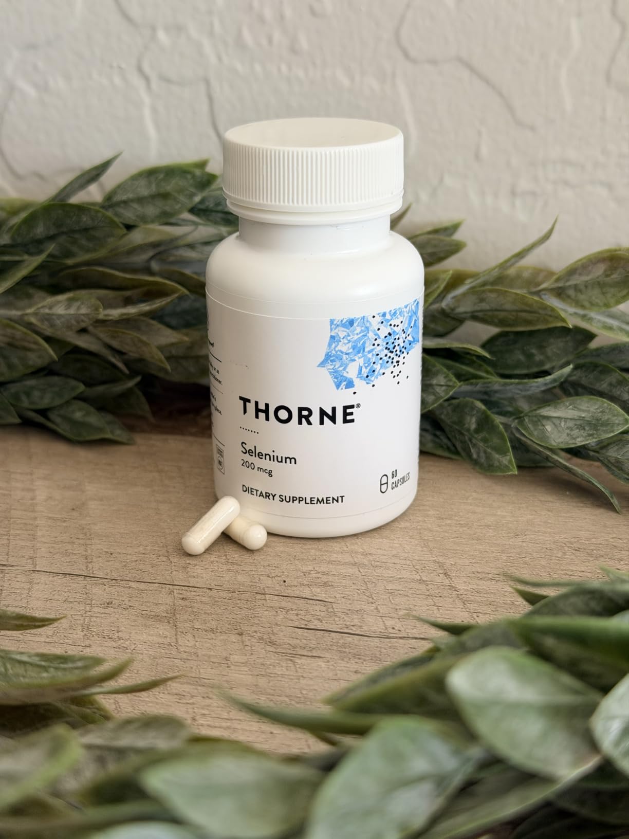 THORNE Selenium, 200 mcg L-Selenomethionine Supplement, 60 Capsules | Supports Healthy Thyroid Function, Immune Function, Healthy Aging & Antioxidant Defense*, NSF Contents Certified customer photo 1