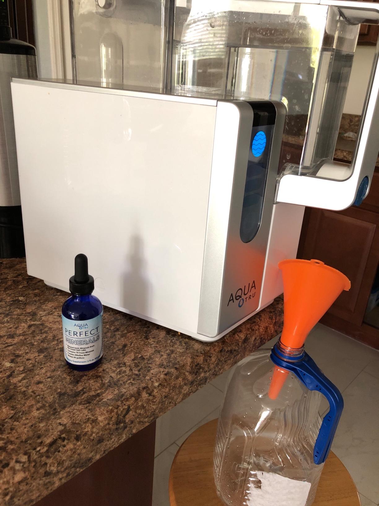 AquaTru Perfect Minerals - Mineral Drops for Water - Enrich with 72 Trace Minerals Including Magnesium, Zinc & Calcium - 60ml Bottle customer photo 1