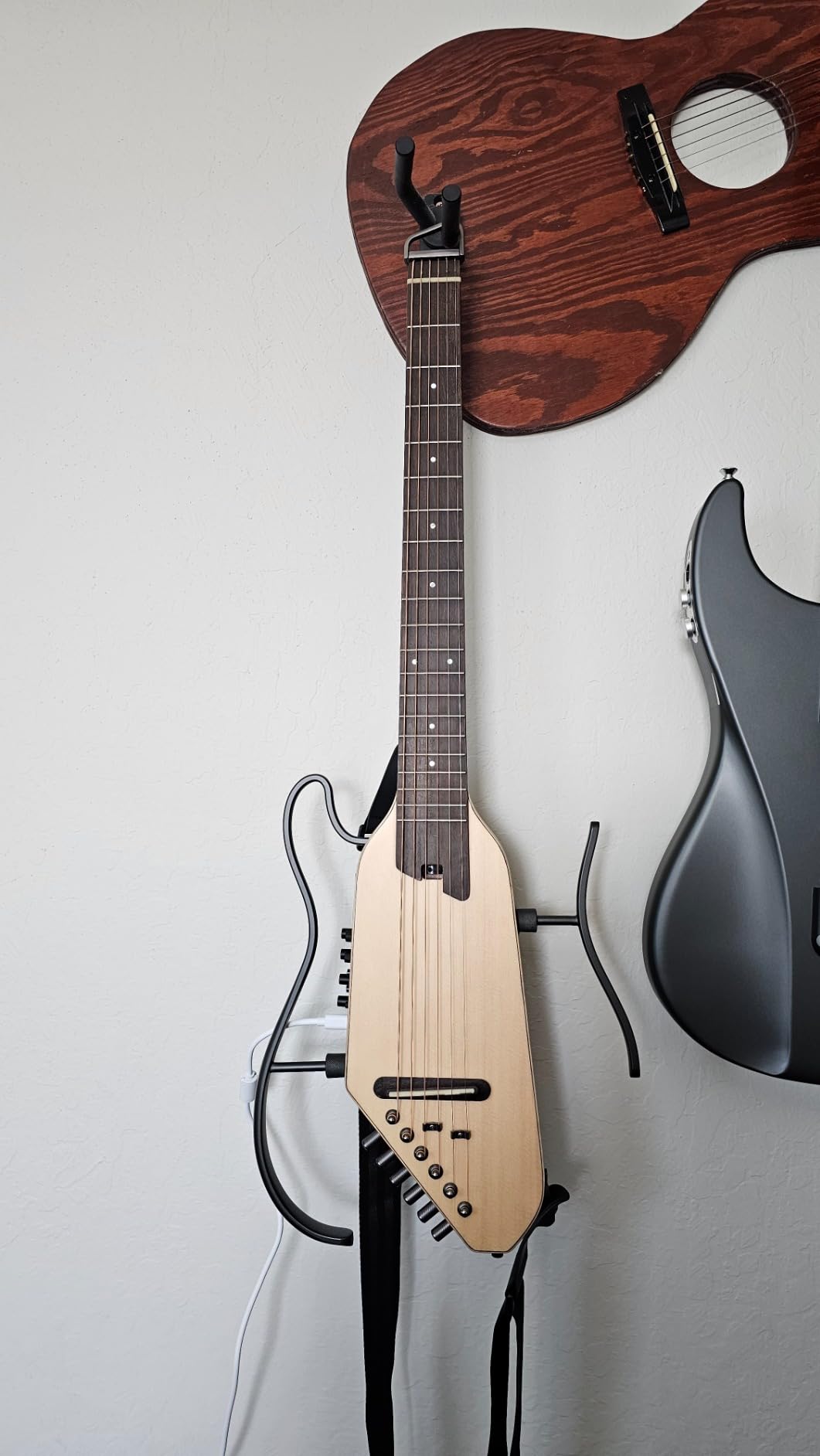 Donner Acoustic Electric Guitar HUSH I PRO Travel Guitar with Multiple Effect Modes Smart Guitarra Kit of Earphone, Gig Bag, Strap, Charging Cable customer photo 2