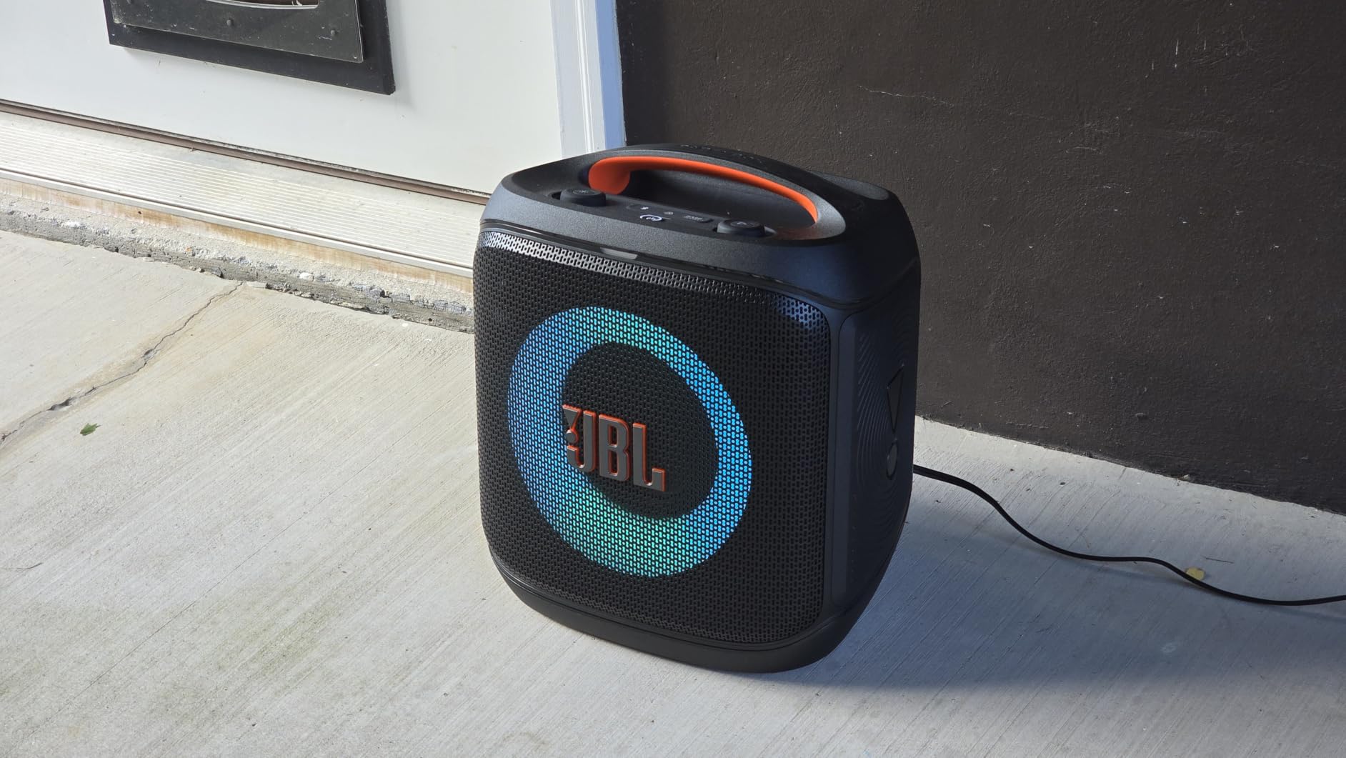 JBL PartyBox Encore Essential 2 - Portable Battery-Powered Party Speaker with AI Sound Boost customer photo 1