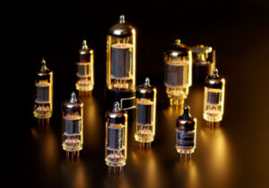 Best 12AX7 Tubes [cy]: 12 Tested Models for Guitar Amps & Audio