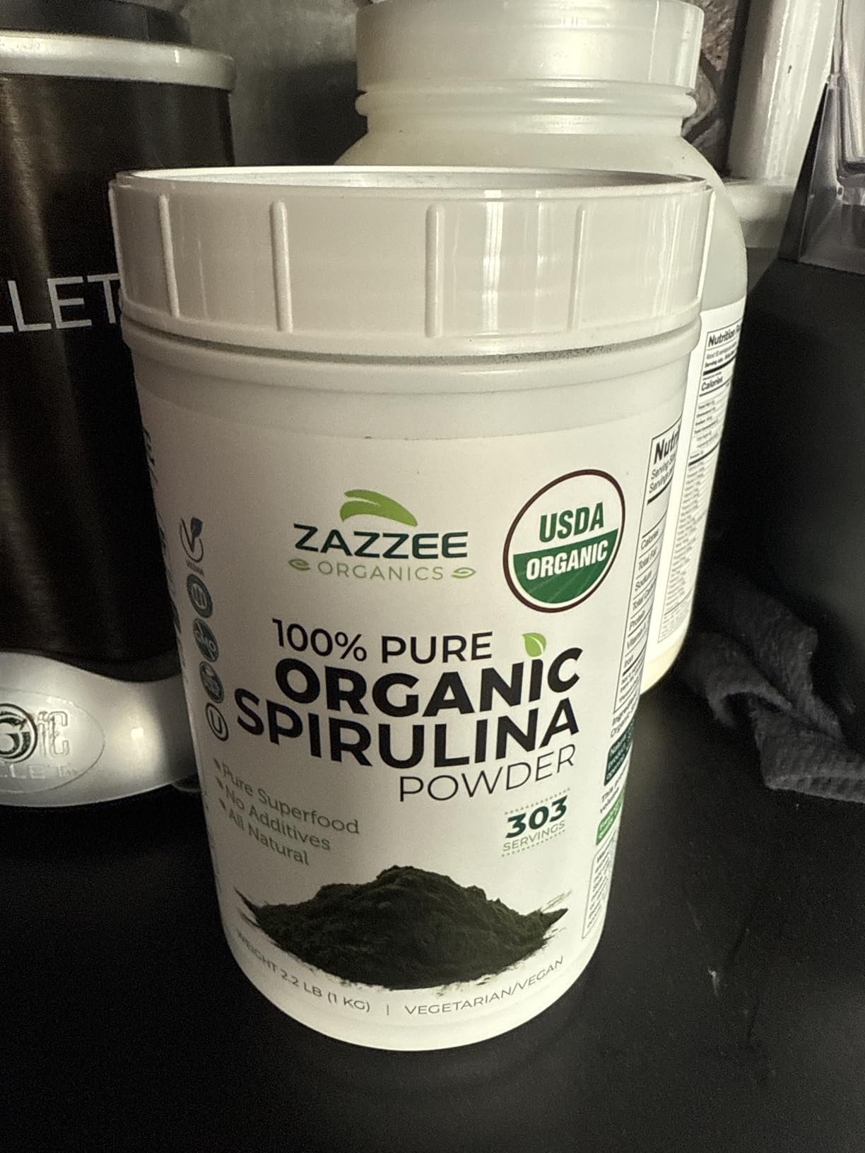 Zazzee USDA Organic Spirulina Powder, 2.2 Pounds (1 KG), 303 Servings | Certified Kosher, 100% Pure, Non-Irradiated, Mess-Free Wide Mouth Container, Fresh Smell, Neutral Taste, Non-GMO, Made in USA customer photo 1