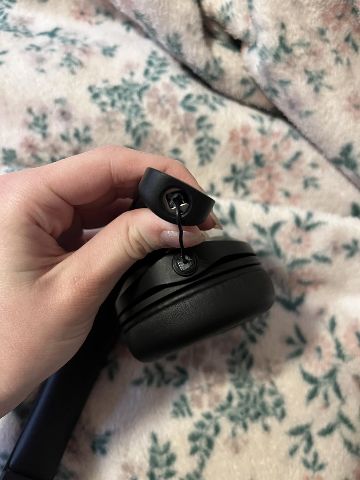Sony WH-CH520 Wireless On-Ear Bluetooth Headphones with Microphone, Pink | Comfortable Lightweight Design, Up to 50 Hrs Battery with Quick Charging, Multipoint Connection, Clear Calls, Swivel design customer photo 2