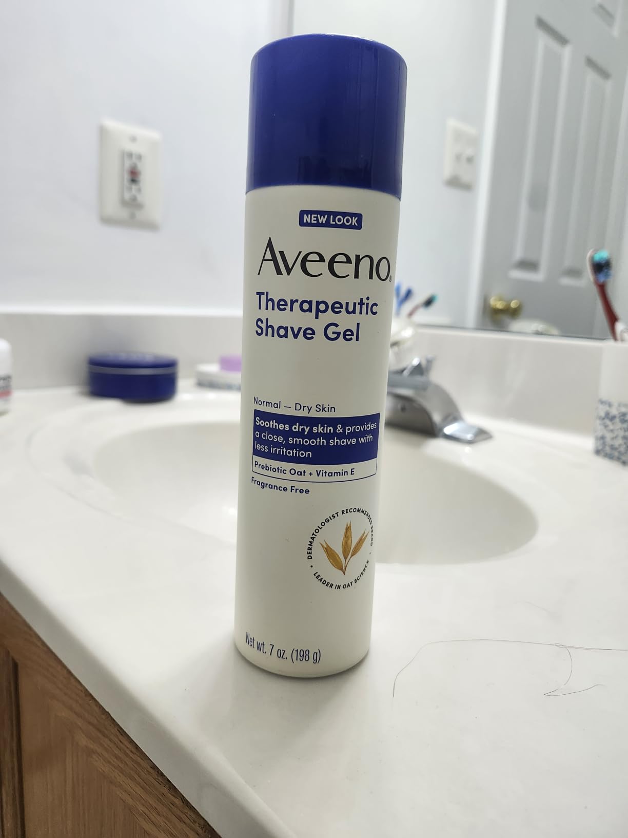 Aveeno Therapeutic Shave Gel for Women & Men, Sensitive Skin Shaving Cream with Prebiotic Oat & Vitamin E, Helps Prevent Razor Bumps & Skin Irritation, Soothes Dry Skin, Fragrance-Free, 7 Oz customer photo 1