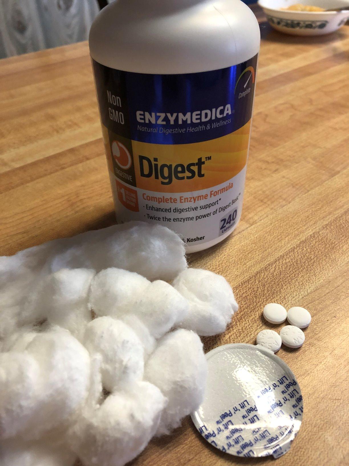 Enzymedica Digest Complete - Helps Gas & Bloating - 90 Caps | Digestive Enzyme Supplement for Women & Men, Enzyme Capsules for Digestion, Gut Health Support, Energy Support, Vegan customer photo 1