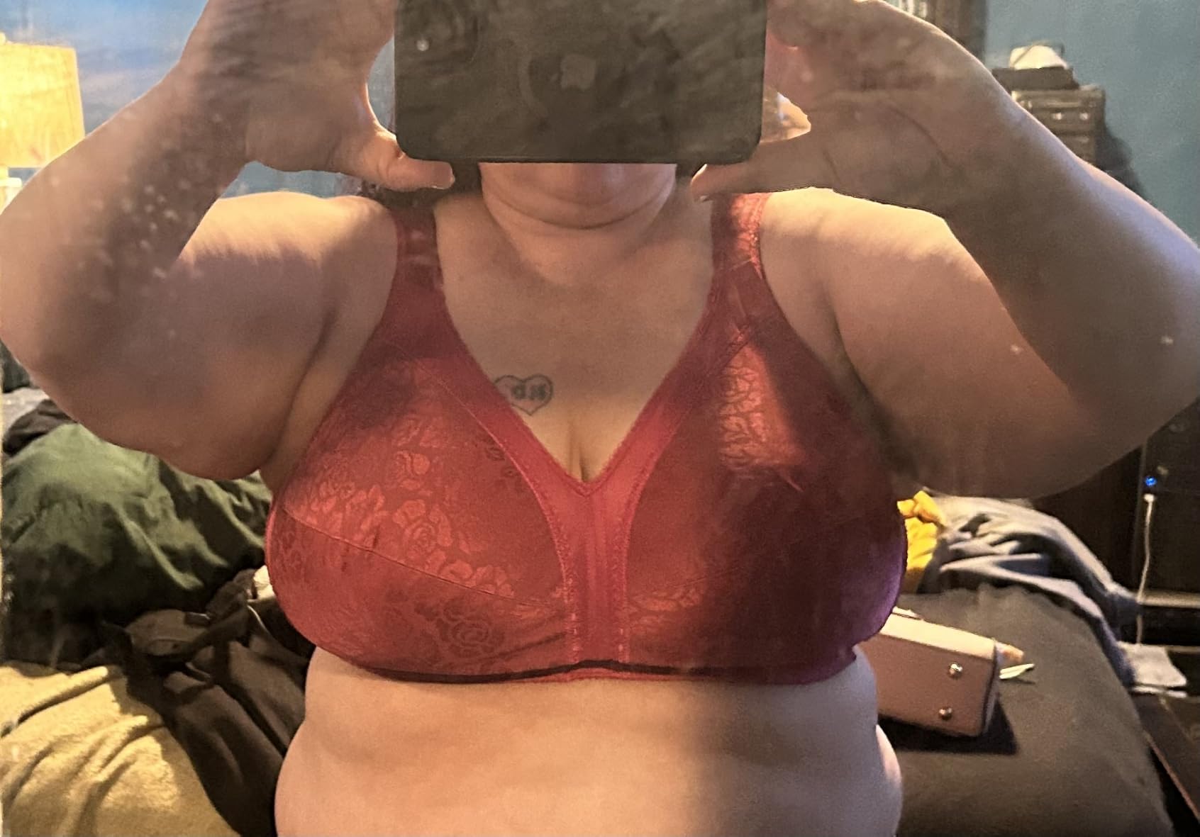Playtex Women's Wireless Bra, 18 Hour Plus-Size Bras Available, Full Coverage, Smoothing, 4693, Single or 2-Pack customer photo 2