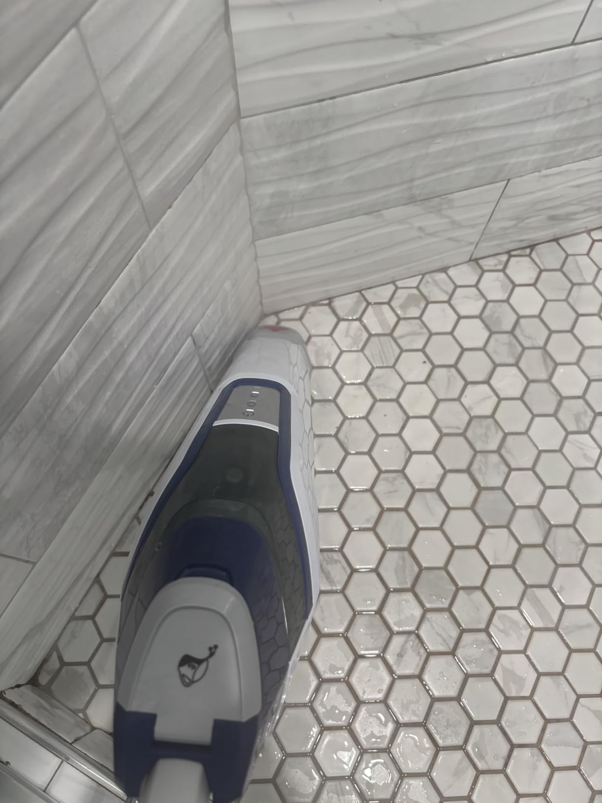 Bissell PowerFresh Deluxe 1806 Steam Mop for Tile, Hardwood & Sealed Floors with Built-in SpotBoost Brush, Fast 30-Second Warm-Up, Variable Steam Levels, Fresh Scent Discs Compatible customer photo 2