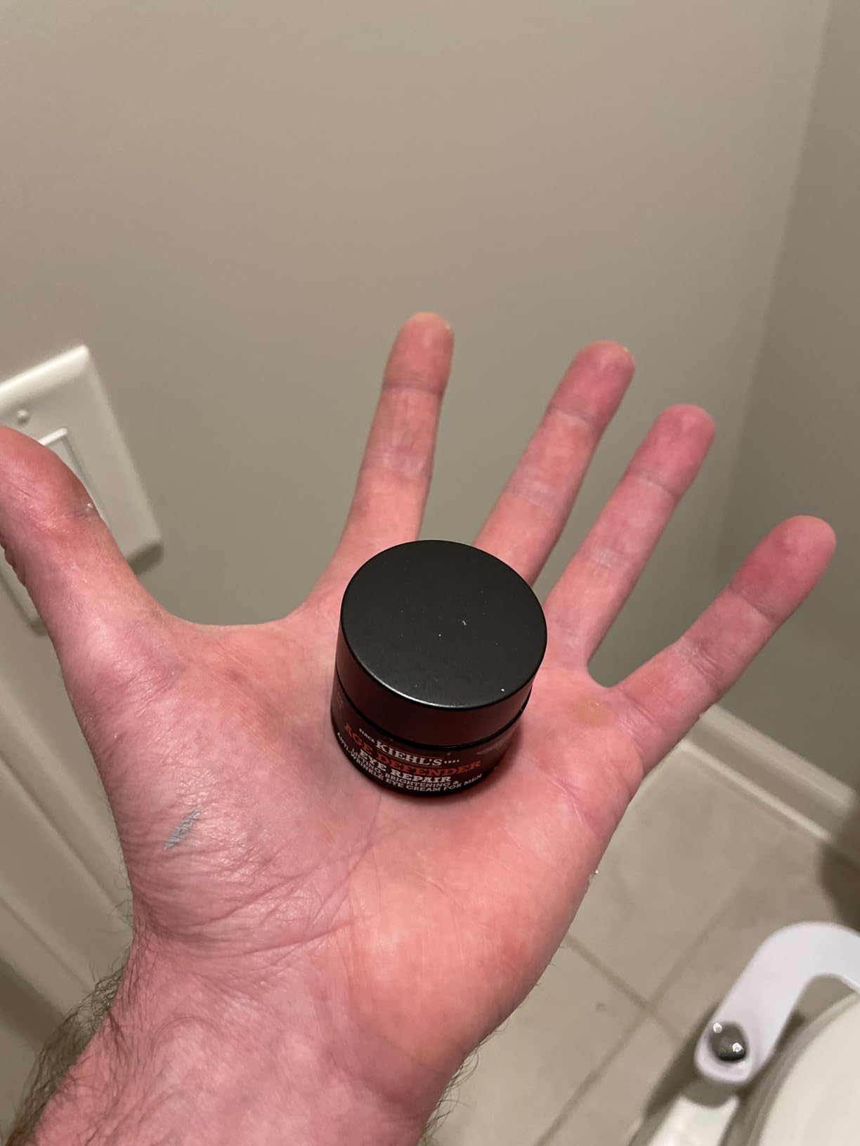 Kiehl's Age Defender Eye Repair - Reduces Dark Circles - 0.5 fl oz | Men's Eye Cream for Anti-Aging - Minimizes Crow's Feet customer photo 1