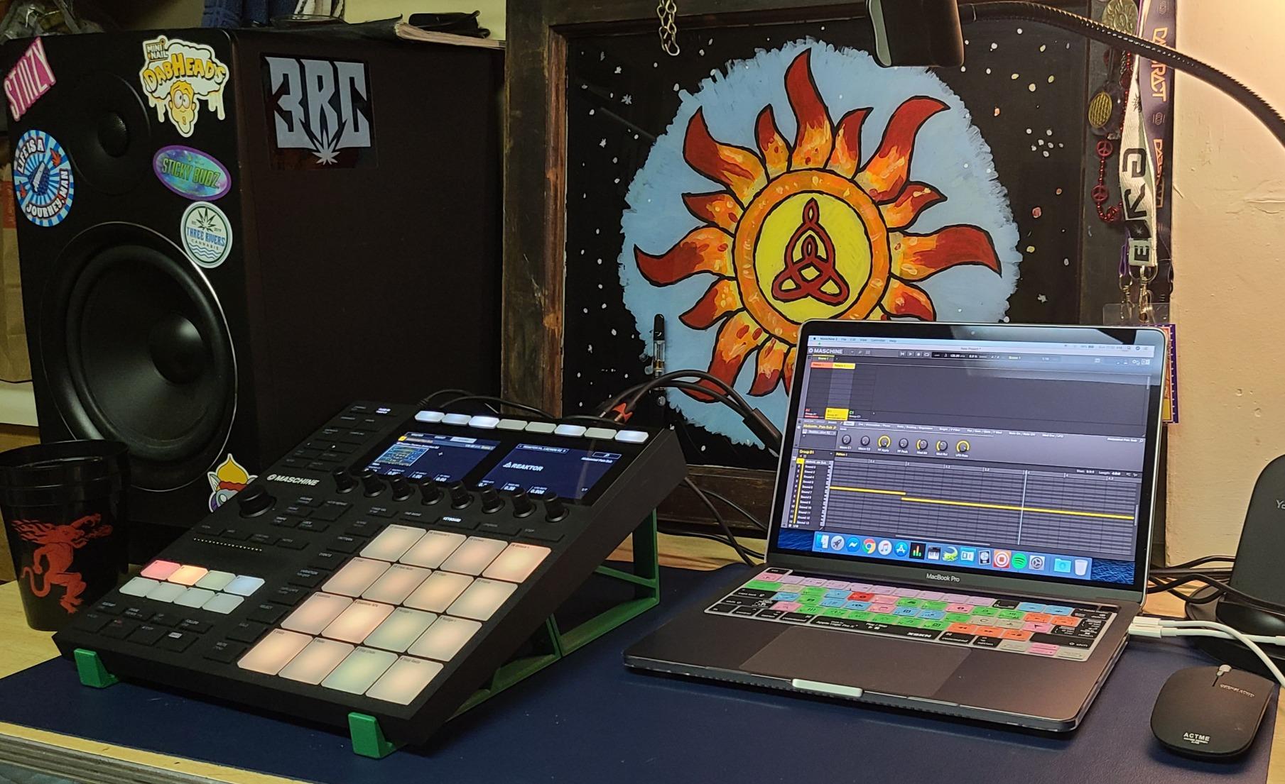 Native Instruments Maschine Mk3 Drum Controller customer photo 2