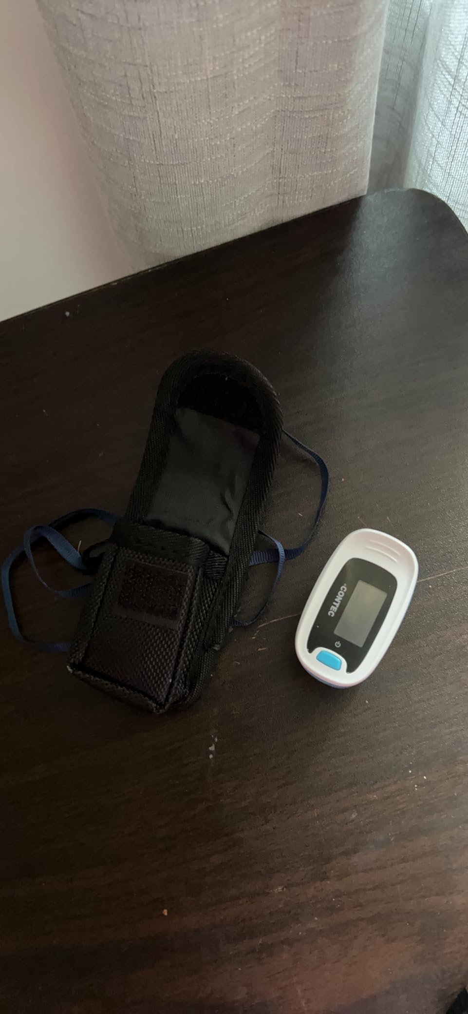 CONTEC Pulse Oximeter, SpO2 & PR Waveform Blood Oxygen Monitor w/Lanyard customer photo 1
