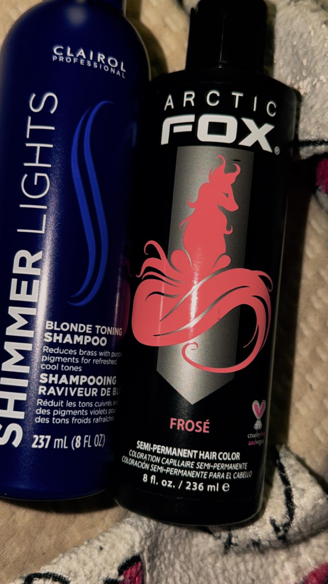 Clairol Professional Shimmer Lights Purple Shampoo | Neutralizes Brass & Yellow Tones | For Blonde, Silver, Gray & Highlighted Hair customer photo 1