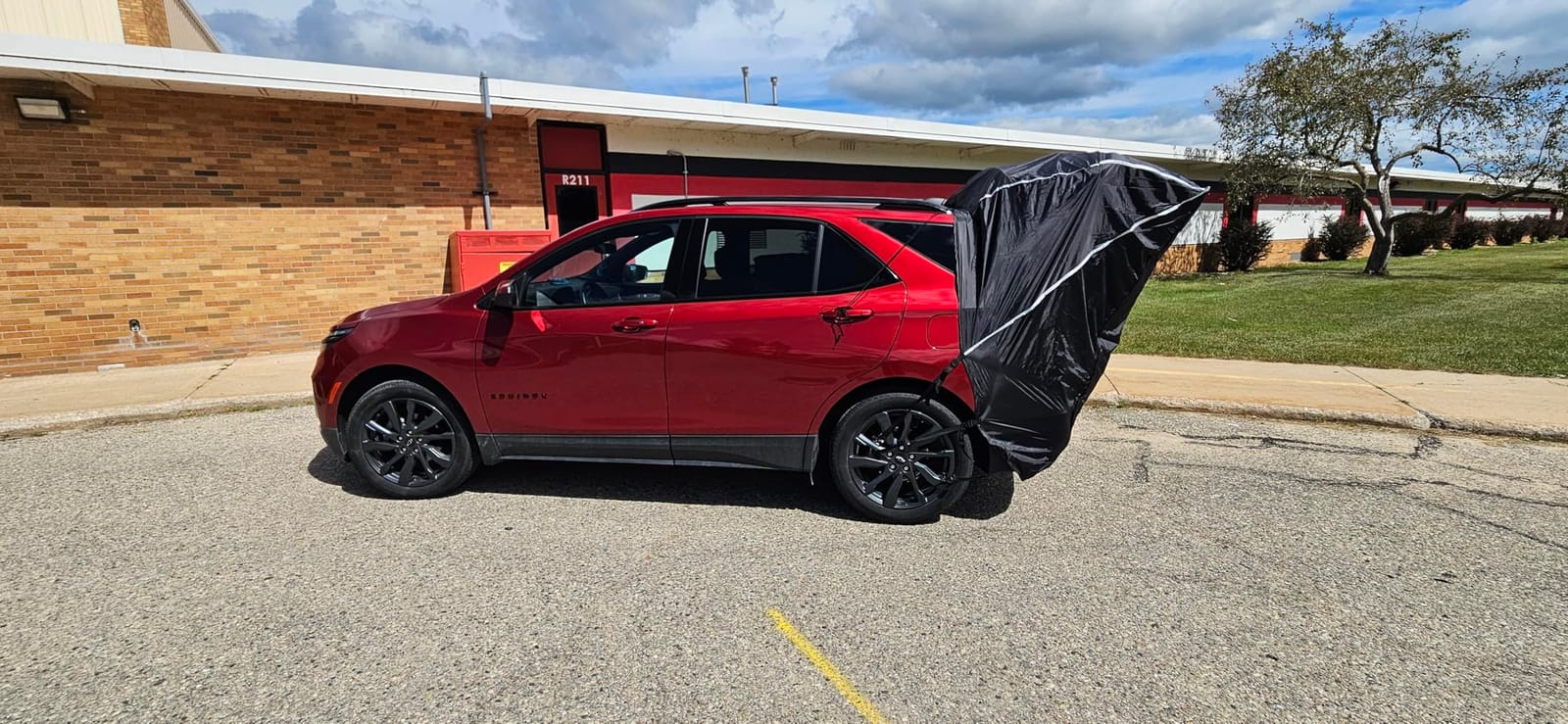 HASIKA SUV Tailgate Tent, 2-Person Car Camping Awning | 3000mm Waterproof & UPF 50+. Fits most SUV and Hatchback. 2-Min Setup Road Trip Essentials for Couples and Pets Black customer photo 2