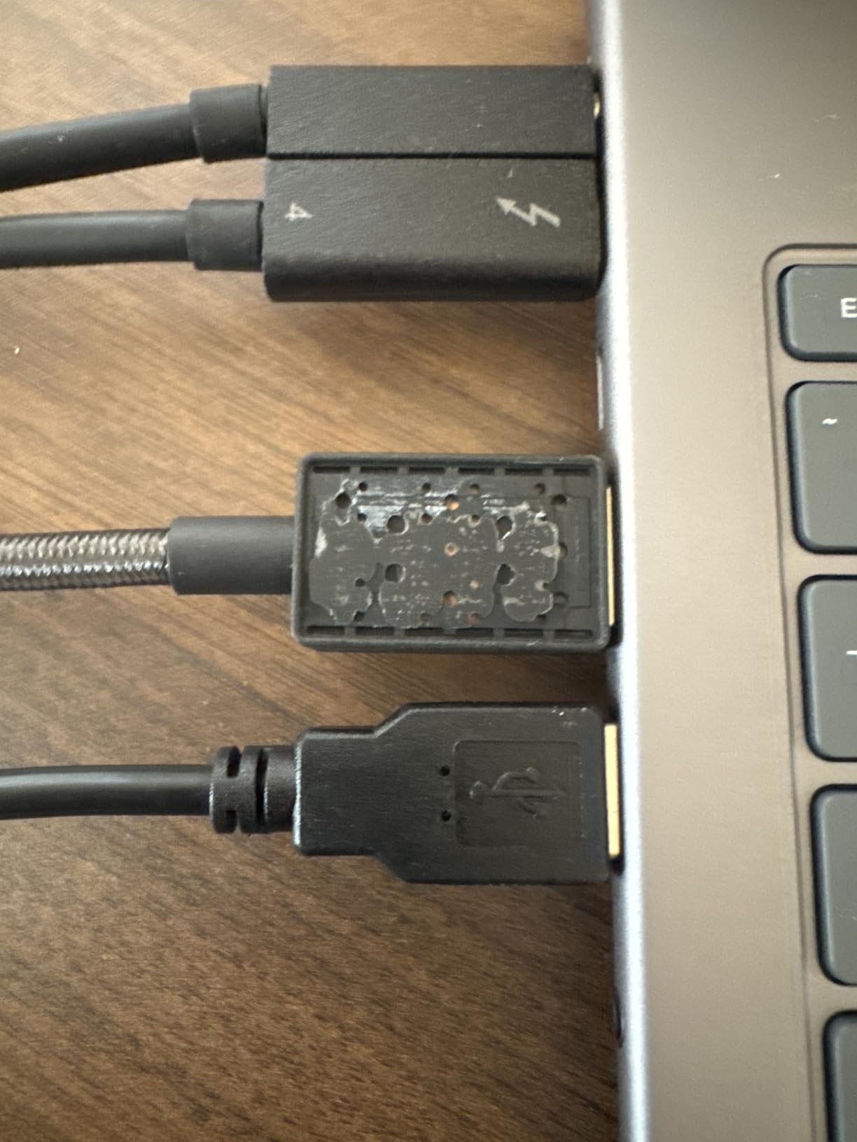 Anker HDMI 2.1 Cable, 48Gbps Ultra High Speed Cord with 8K@60Hz, 6.6ft | Supports 8K@60Hz and 4K@120Hz, HDR Quality, Compatible with PS5, Xbox, Samsung TVs and More customer photo 2