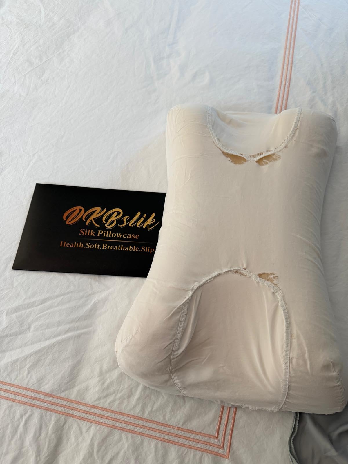 Silk Pillow Cases 2 Pack, Mulberry Silk Pillowcases Standard Set of 2, Health, Smooth, Anti Acne, Beauty Sleep, Both Sides Natural Silk Satin Pillow Cases for Women 2 Pack with Zipper for Gift, White customer photo 1