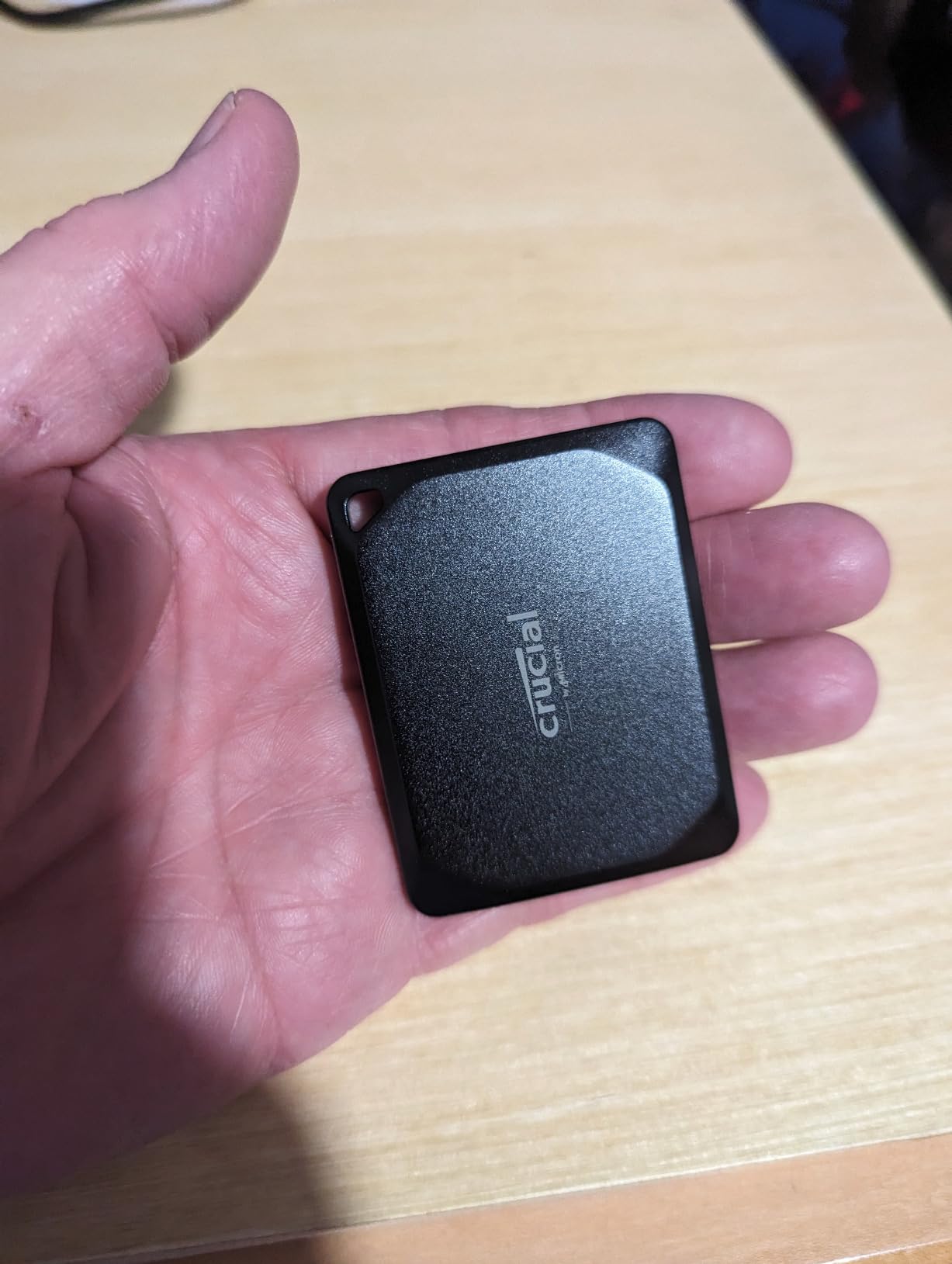 Crucial X10 Pro 1TB Portable SSD, Up to 2100MB/s Read, 2000MB/s Write, USB-C customer photo 2