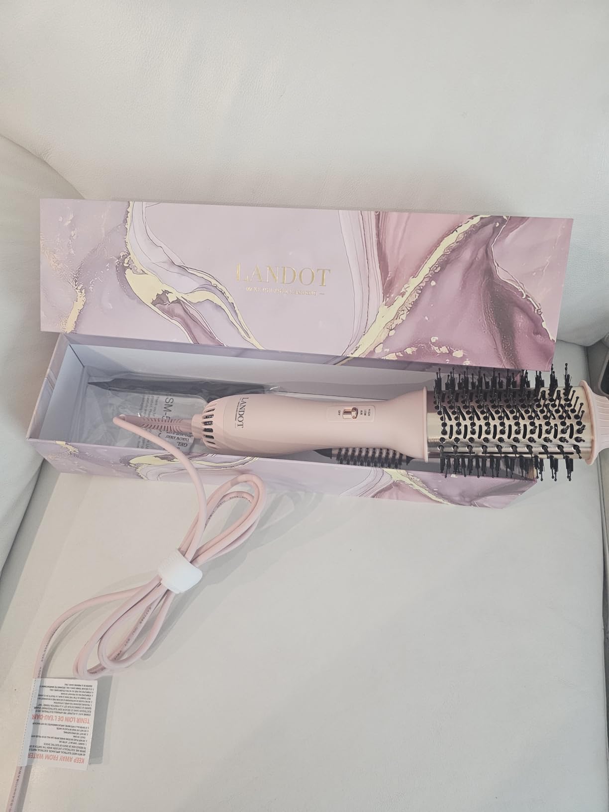 LANDOT Hair Blow Dryer Brush, One-Step Hot Air Volumizer for Smooth Blowout | 1000W Fast Drying, Anti-Frizz Ionic, Ceramic Titanium Barrel, 3 Heat/2 Speed Settings, All Hair Types, Salon Results at Home customer photo 2