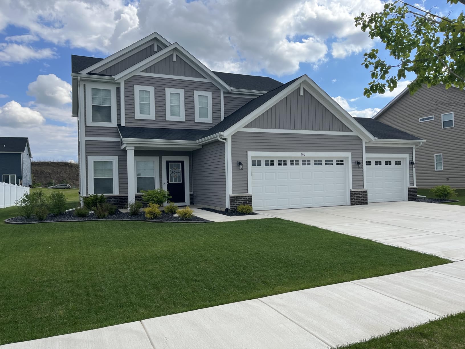 Segway Navimow i110N Robot Lawn Mower Perimeter Wire Free 1/4 Acre RTK+Vision Robotic Lawnmower, AI-Assisted Mapping, Virtual Boundary, APP Control, 58dB(A) Quiet, Multi-Zone Management customer photo 1