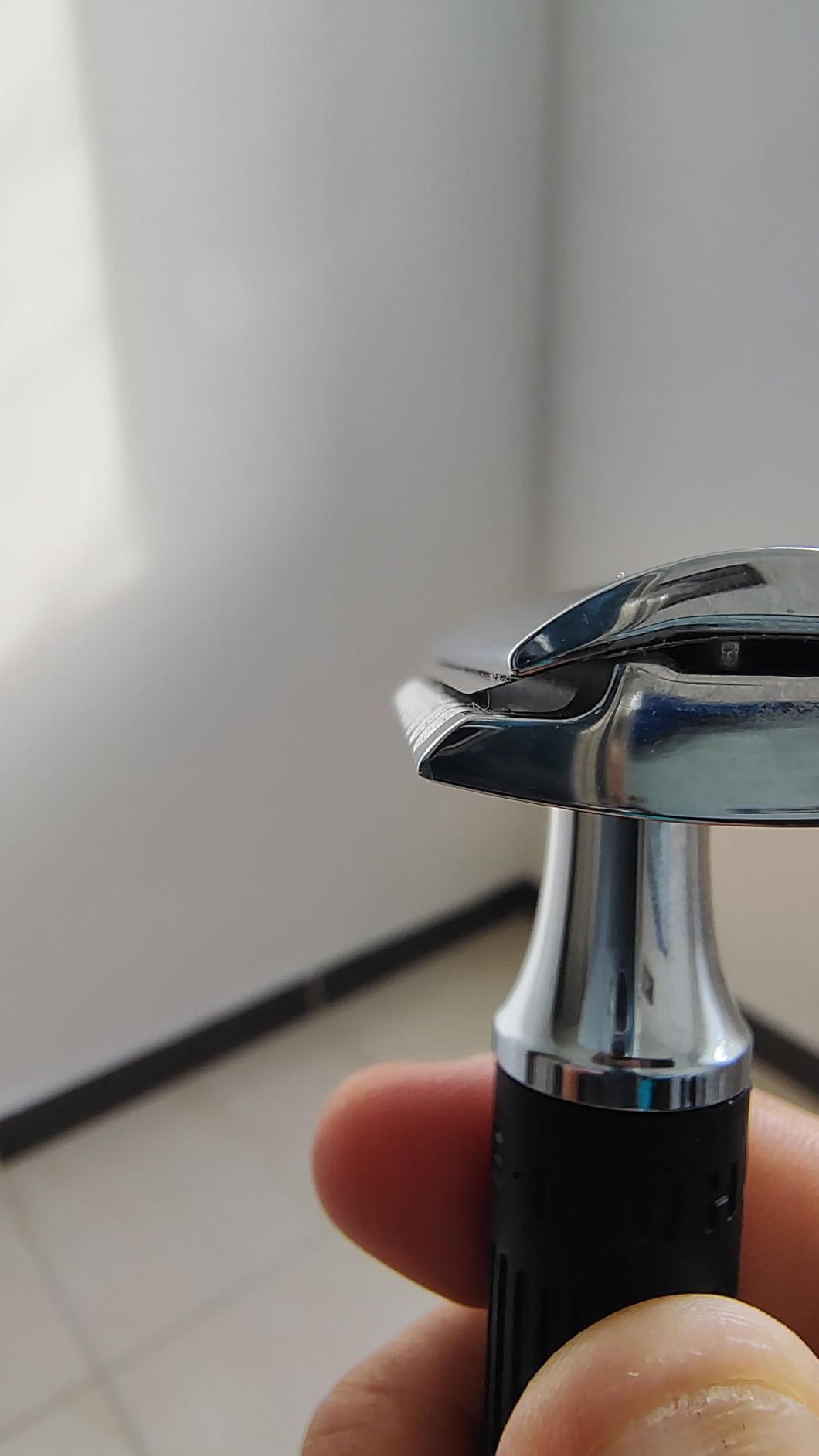 MÜHLE NEO Safety Razor | Double Edge Safety Razor for Beginners and Experienced Shavers | Sustainable Eco-Friendly and Reusable | Chrome with Sage Green Silicone Grip Handle customer photo 2