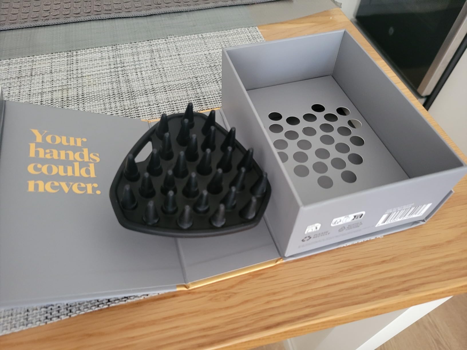 MANSCAPED The Scalp Buffer Men's Silicone Head Scrubber | Premium Cleansing & Exfoliating Hair Brush, Ergonomic Handheld Design for Gentle Scalp Massage (1-Pack) customer photo 1