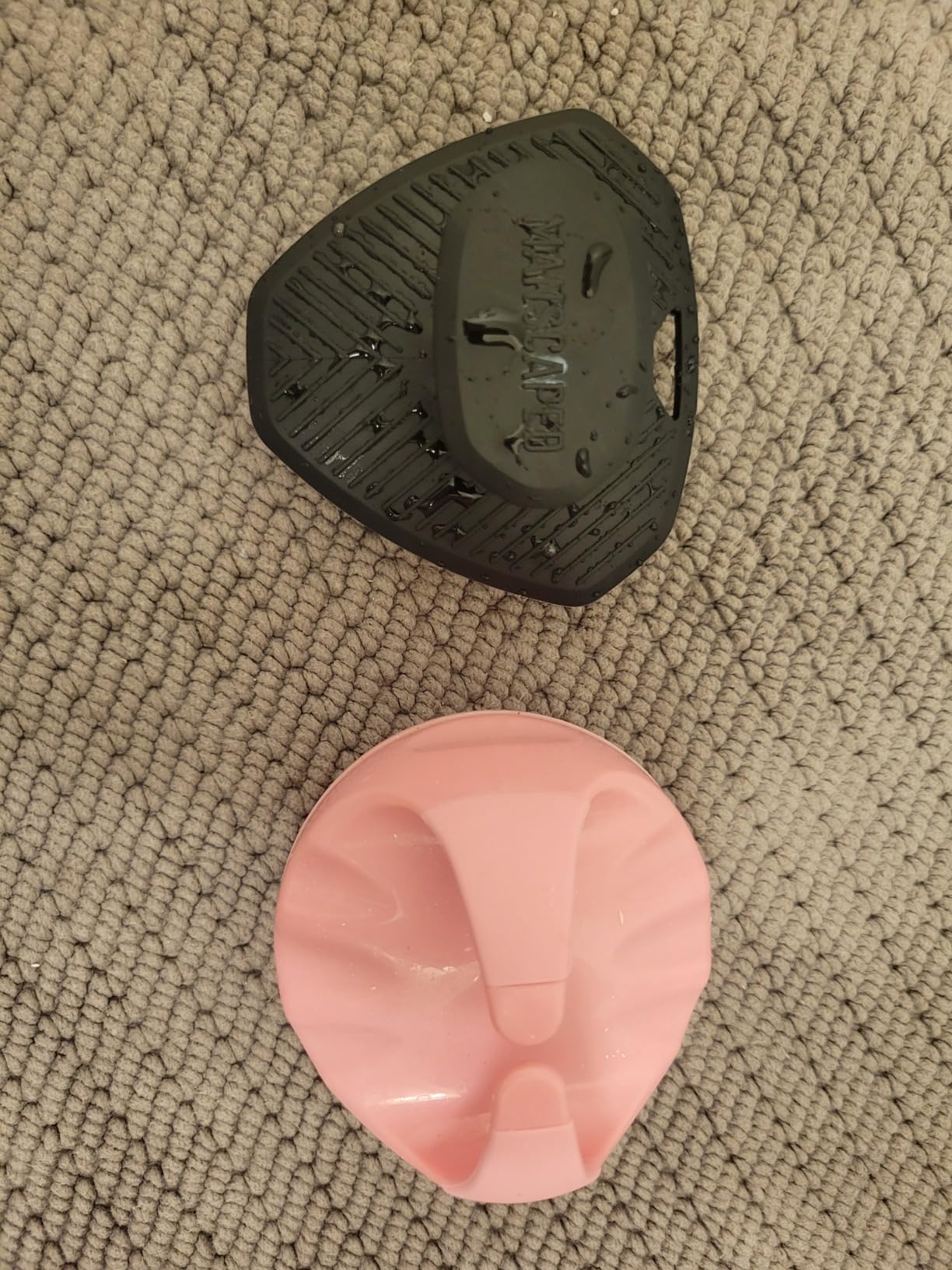 MANSCAPED The Scalp Buffer Men's Silicone Head Scrubber | Premium Cleansing & Exfoliating Hair Brush, Ergonomic Handheld Design for Gentle Scalp Massage (1-Pack) customer photo 2