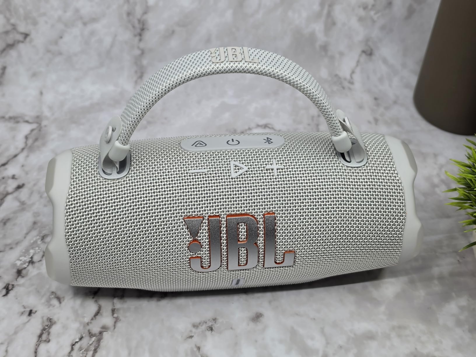 JBL Charge 6 Portable Bluetooth Speaker, Waterproof, Drop-Proof - Sand | Long Battery Life Up To 28 Hours, Quick Charging, Built-In Powerbank customer photo 2