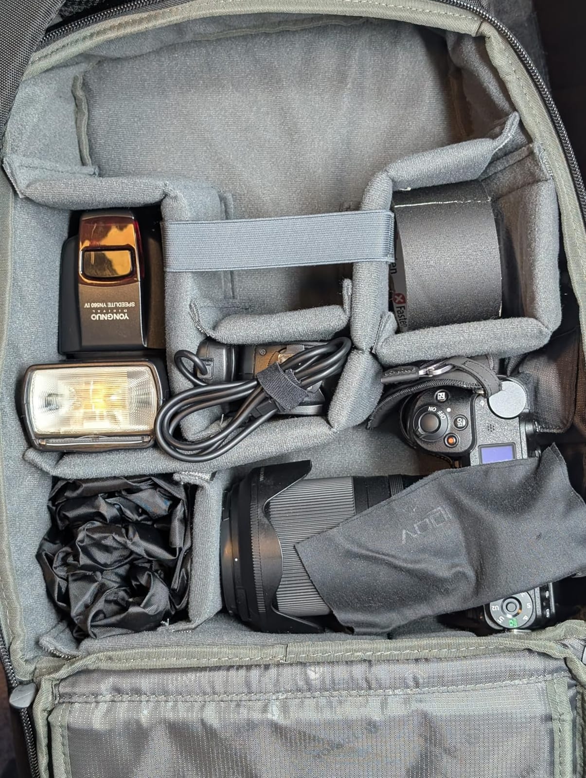 TARION Urban Camera Backpack for Photographers Compact 12.5L Black TRL | Side Access, Water-repellent, 14in Laptop Compartment, Padded Back Support, Rain Cover, for Outdoor Photography Travel customer photo 1