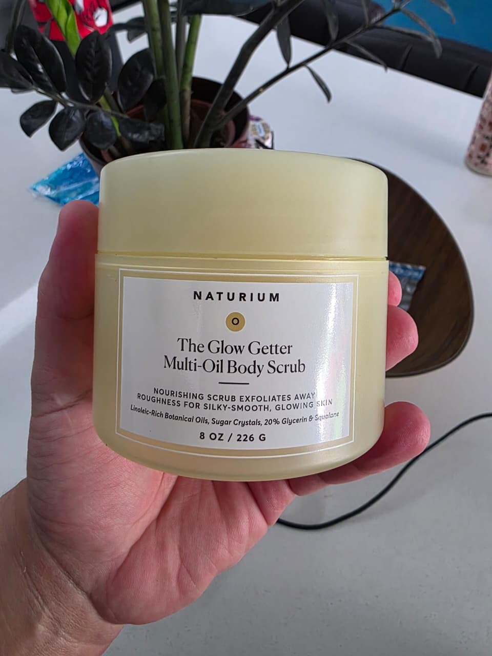 Naturium The Glow Getter Multi-Oil Body Scrub, 8 fl oz | Hydrating Exfoliator for Smooth Skin & Natural Radiance, with Linoleic-Rich Oils, Sugar Crystals, Glycerin & Squalane customer photo 1