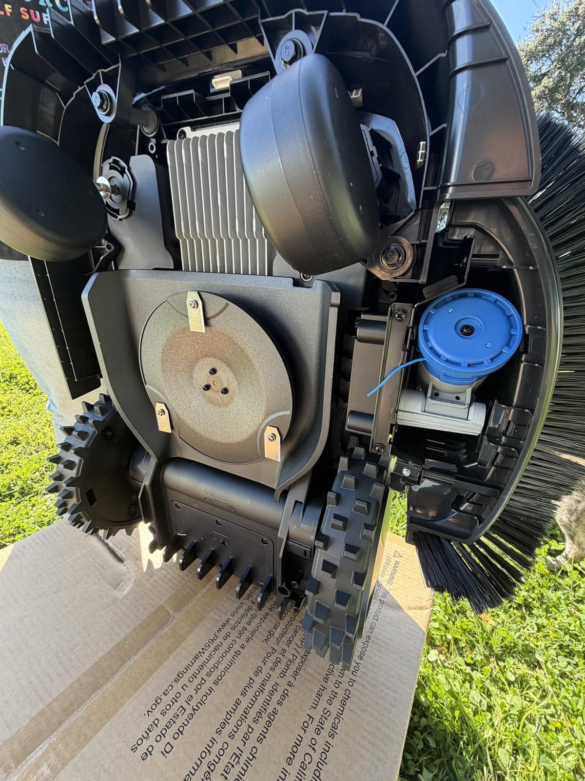 ECOVACS Goat O1000 LiDAR PRO Robot Lawn Mower, Wire-Free Mapping with LiDAR Navigation, AI Obstacle Avoidance, Smart Edge Mowing, App Control, for Lawns Up to 1/4 Acre customer photo 2