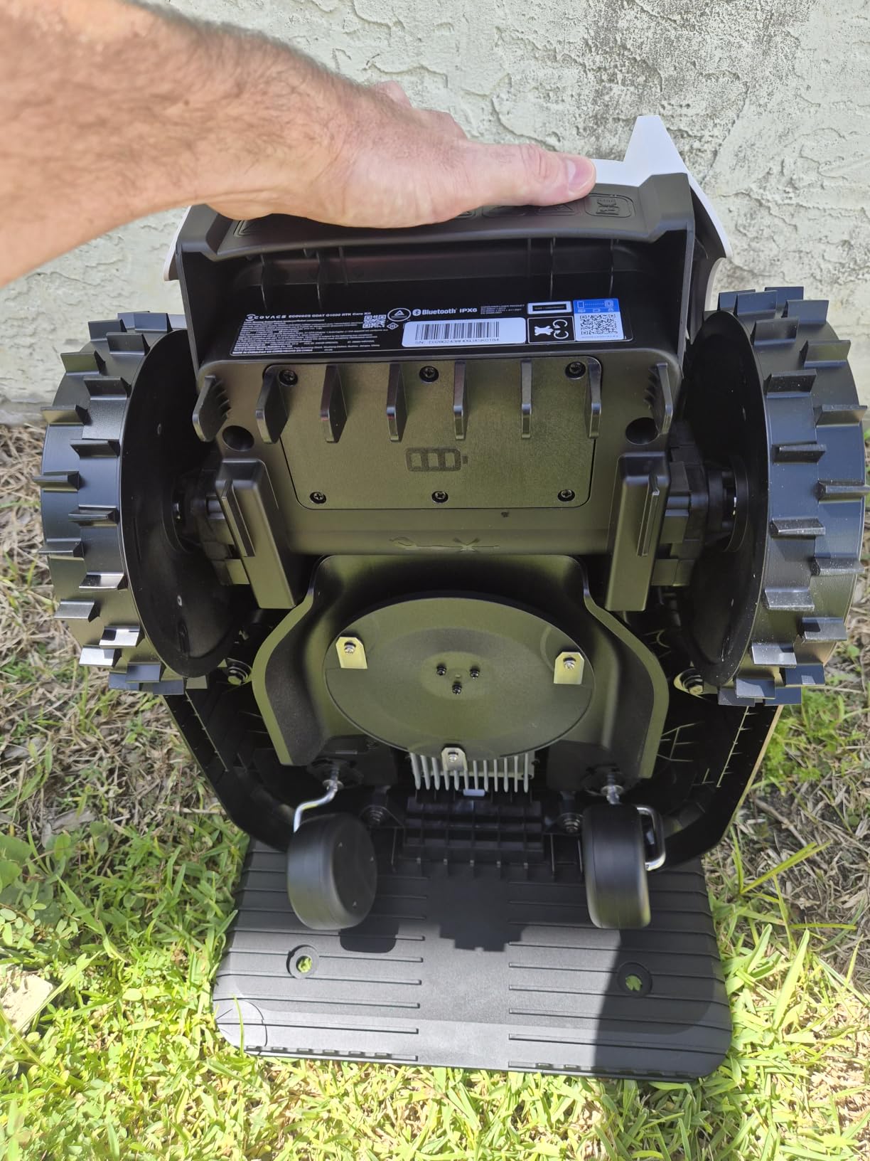ECOVACS Goat O1000 RTK Care Robot Lawn Mower, RTK Navigation, 1/4 Acre | Wire-Free, Auto Mapping, Smart Multi-Zone Management, 62dB Quiet, App Control, Includes 36 Extra Blades customer photo 1